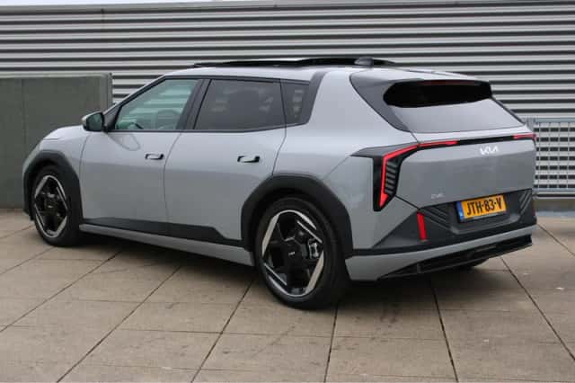Kia EV4 (2026) thumbnail 5