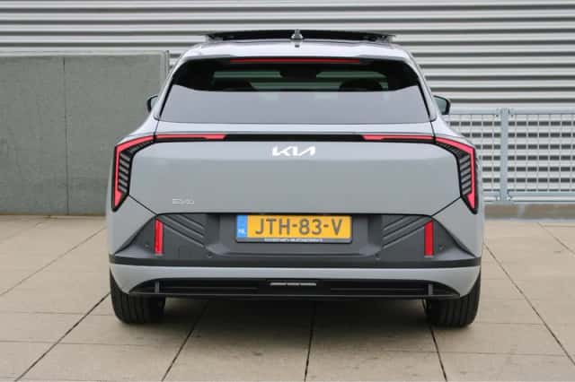 Kia EV4 (2026) thumbnail 6