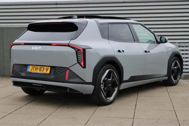 Kia EV4 (2026) thumbnail 8
