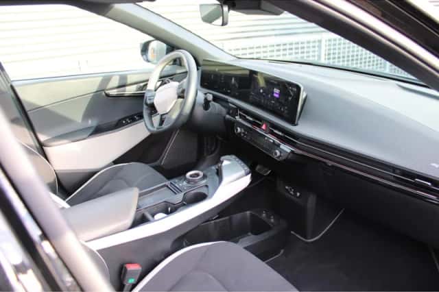 Kia EV6 (2024) thumbnail 12