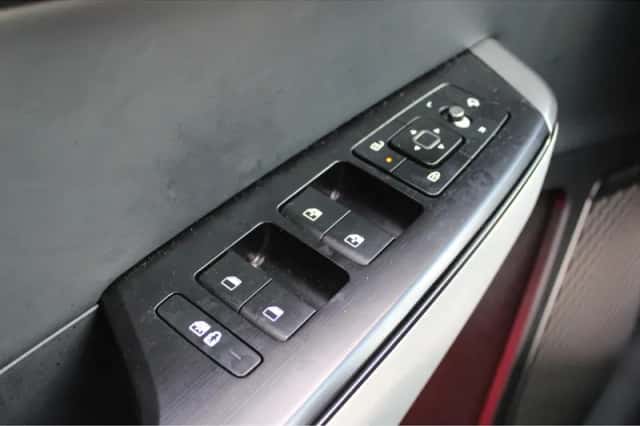 Kia EV6 (2024) thumbnail 17