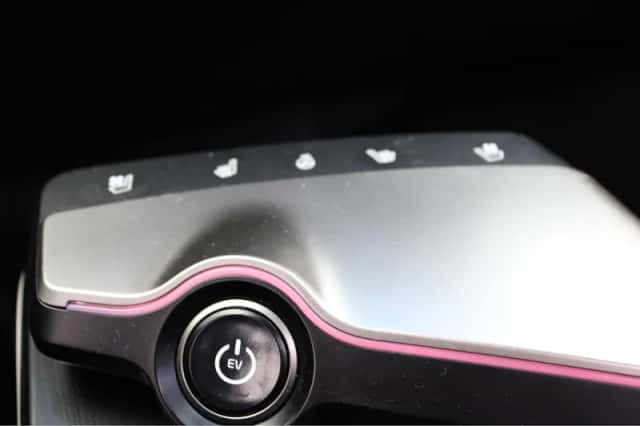 Kia EV6 (2024) thumbnail 23
