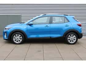 Kia Stonic (2024) thumbnail 4