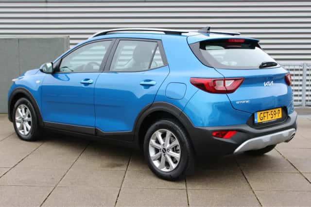 Kia Stonic (2024) thumbnail 5