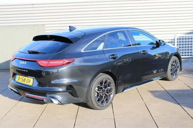 Kia Proceed (2024) thumbnail 7