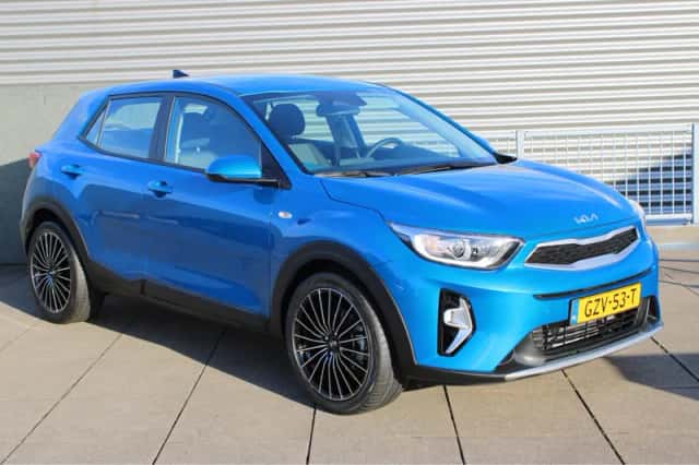 Kia Stonic (2025) thumbnail 2