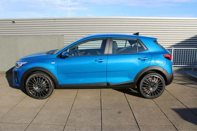 Kia Stonic (2025) thumbnail 4