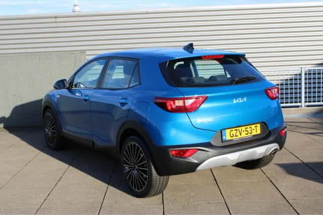 Kia Stonic (2025) thumbnail 5
