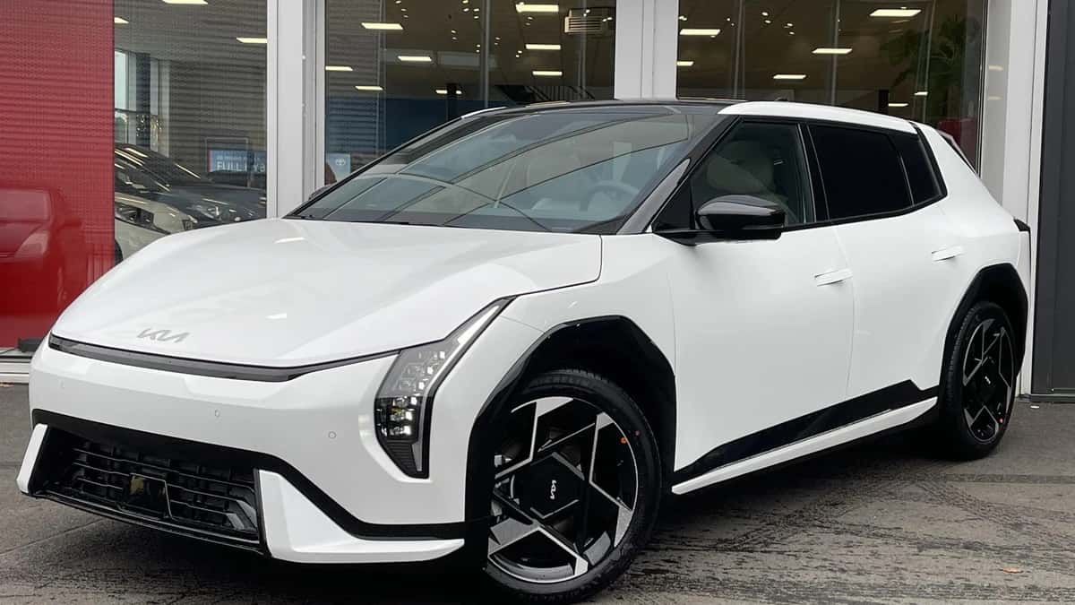 Kia EV4 (2026) — foto 1