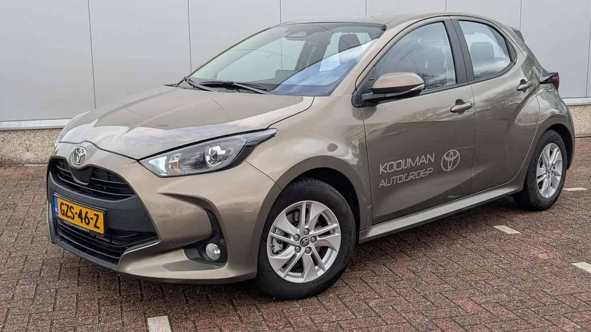 Toyota Yaris (2025) — foto 1