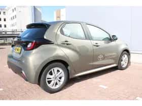 Toyota Yaris (2025) thumbnail 4