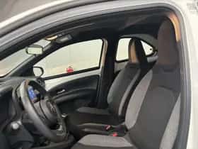 Toyota Aygo (2024) thumbnail 3