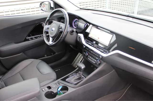 Kia Niro (2019) thumbnail 12