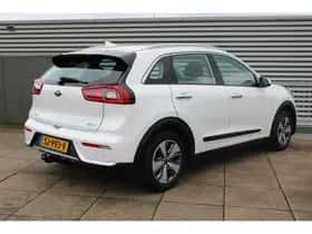 Kia Niro (2018) thumbnail 41