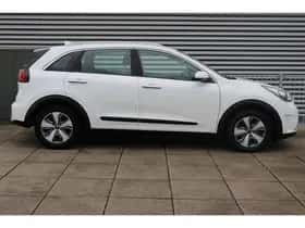 Kia Niro (2018) thumbnail 42