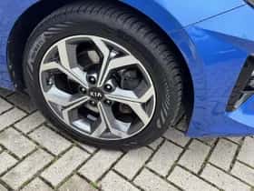 Kia Ceed (2018) thumbnail 51