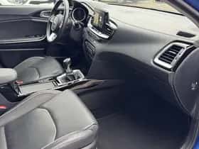 Kia Ceed (2018) thumbnail 53