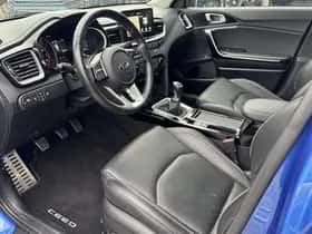 Kia Ceed (2018) thumbnail 60