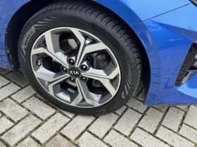 Kia Ceed (2018) thumbnail 8