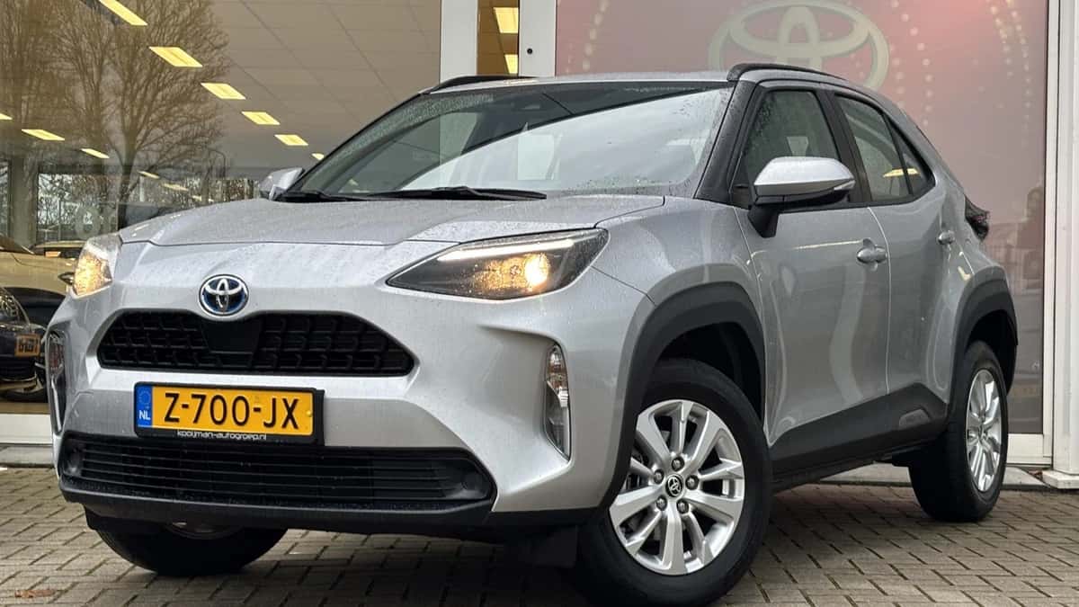 Toyota Yaris-cross (2024) — foto 1