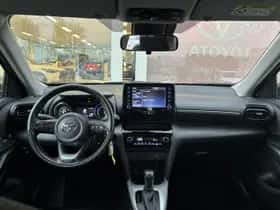 Toyota Yaris-cross (2024) thumbnail 2
