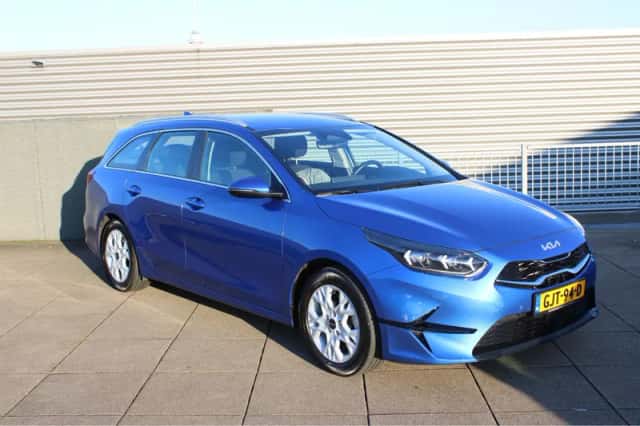 Kia Ceed Sportswagon (2024) thumbnail 2