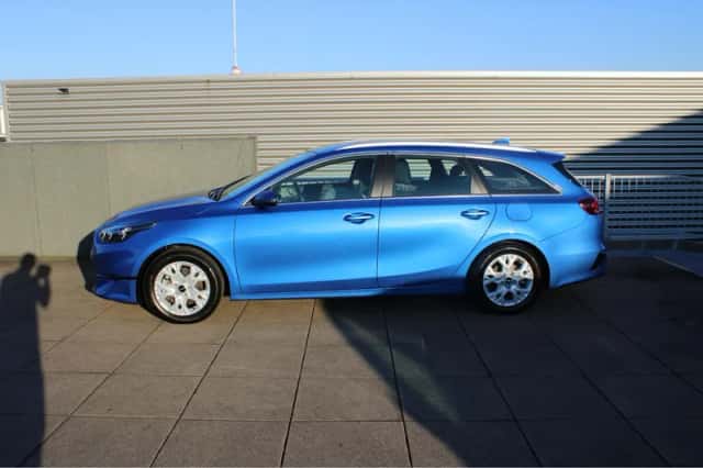 Kia Ceed Sportswagon (2024) thumbnail 4