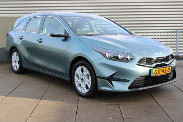 Kia Ceed Sportswagon (2024) thumbnail 2