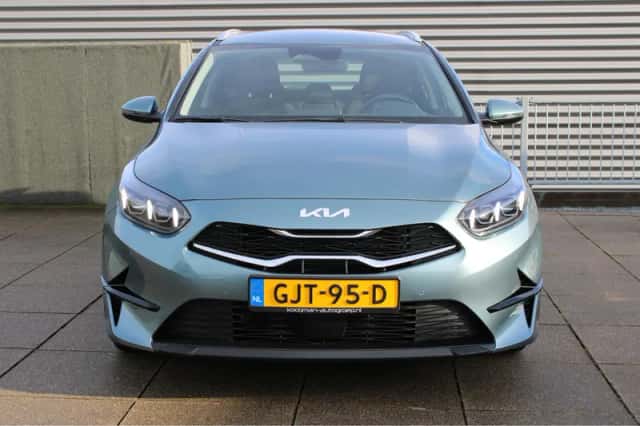 Kia Ceed Sportswagon (2024) thumbnail 3