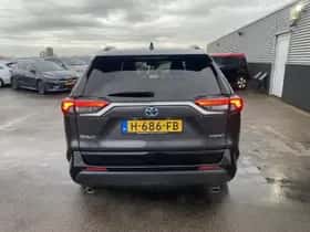 Toyota RAV4 (2020) thumbnail 6