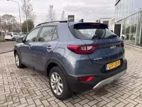 Kia Stonic (2024) thumbnail 3