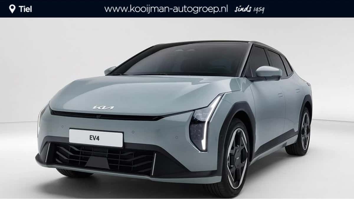 Kia EV4 (2026) — foto 1