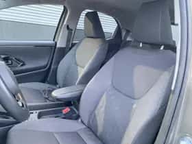 Toyota Yaris (2024) thumbnail 23
