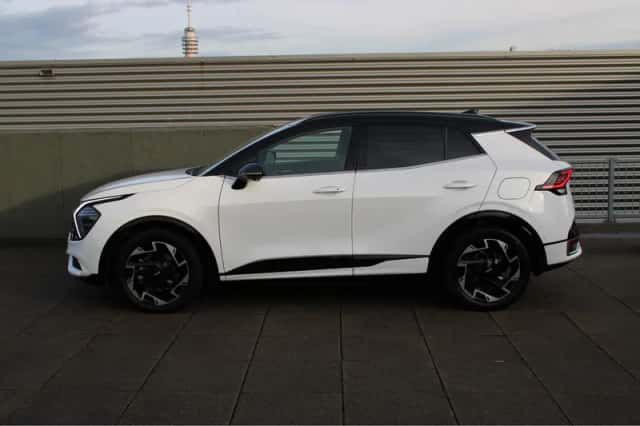 Kia Sportage (2022) thumbnail 2