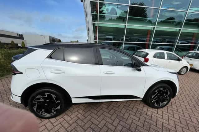 Kia Sportage (2022) thumbnail 6
