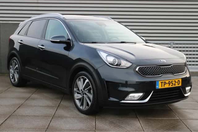 Kia Niro (2018) thumbnail 2