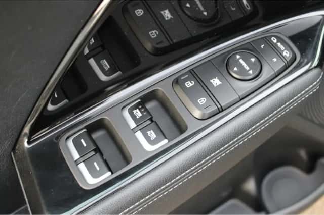 Kia Niro (2018) thumbnail 16