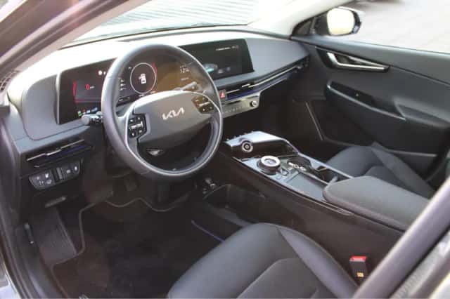 Kia EV6 (2024) thumbnail 17
