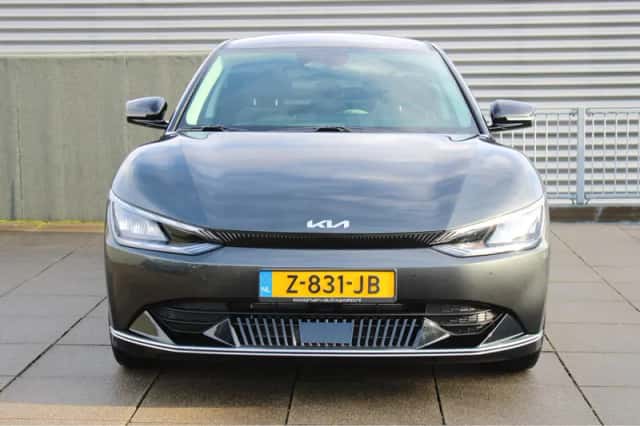 Kia EV6 (2024) thumbnail 3