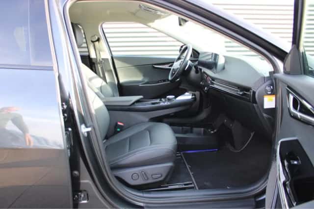Kia EV6 (2024) thumbnail 10
