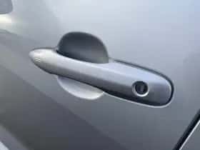 Toyota Yaris (2021) thumbnail 74