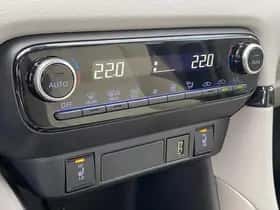 Toyota Yaris (2021) thumbnail 91