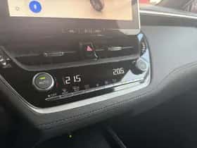 Toyota Corolla-cross (2025) thumbnail 18