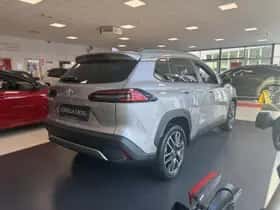 Toyota Corolla-cross (2025) thumbnail 3