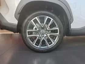 Toyota Corolla-cross (2025) thumbnail 6