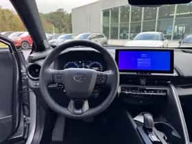 Toyota C-HR (2025) thumbnail 32