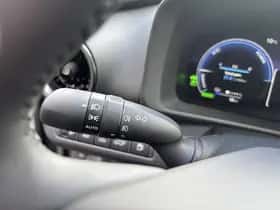 Toyota C-HR (2025) thumbnail 38