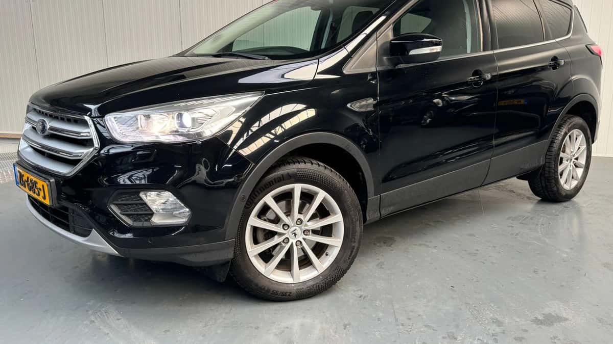 Ford Kuga (2018) — foto 1