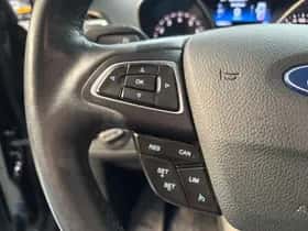Ford Kuga (2018) thumbnail 5