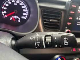 Kia Stonic (2020) thumbnail 32